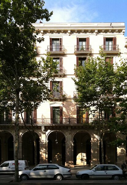 Archivo:Edifici d'habitatges pg Picasso, 14.jpg
