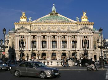 Fachada de la Ópera Garnier