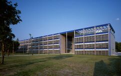 Sede de Electricité de France Regional, Burdeos, Francia (1992-1996)