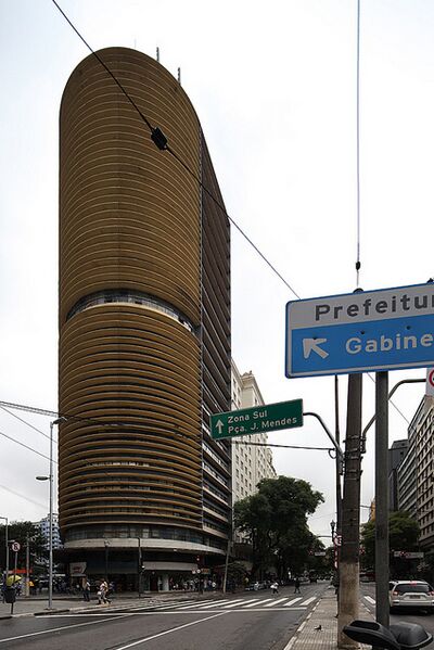 Archivo:Niemeyer.EdificioMontreal.jpg
