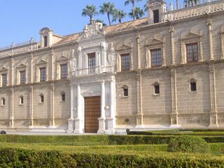 Antiguo Hospital de la Sangre o de las Cinco Llagas, sede del Parlamento de Andalucía desde 1992. Fachada principal.