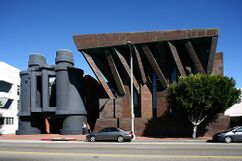 Centro comercial Chiat/Day, Los Ángeles (1985-1991)