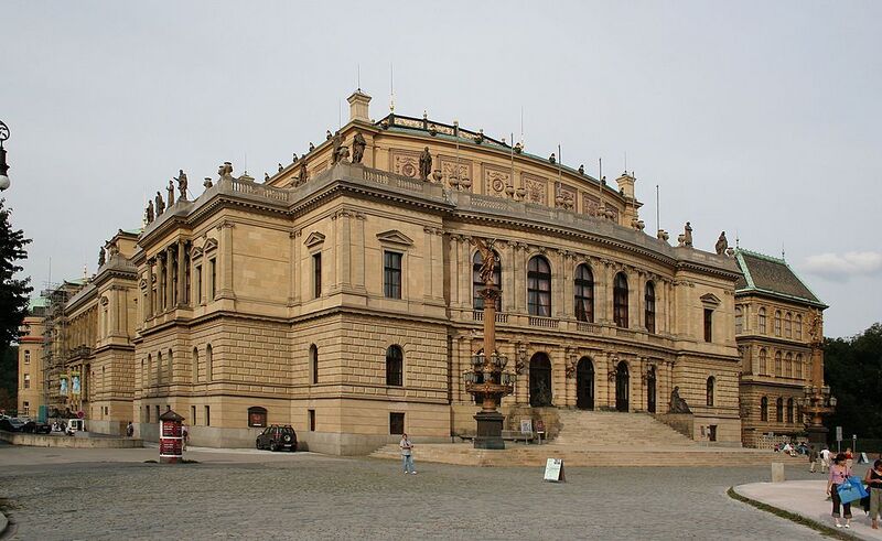 Archivo:Praha Rudolfinum not front.jpg