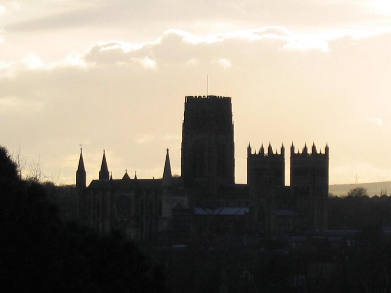 Archivo:Durham Cathedral Silhouette.JPG