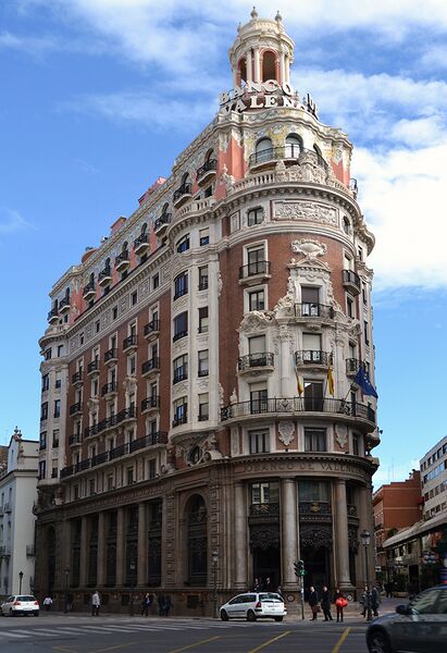 Archivo:Edifici del Banc de València.jpg