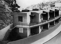Apartamentos Proletarios, Gamboa, Rio de de Janeiro (1931-1933), junto con Lucio Costa