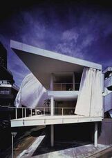 Casa con paredes de cortina, Tokio (1995)