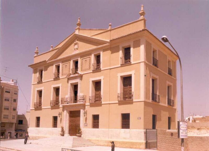 Archivo:Palacio de los Condes de Villapaterna.JPG