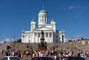 Senate Square and Lutheran Cathedral in Helsinki.jpg