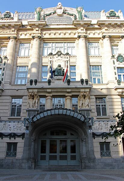 Archivo:Budapest - Zeneakadémia Liszt Ferenc Zeneművészeti Egyetem (24610018098).jpg