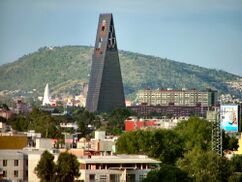 Torre Insignia de Tlatelolco,conocida popularmente como Torre de Banobras