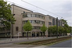 Escuela Alexander-von-Humboldt, Berlín (1927-1929)