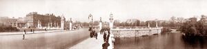 Buckingham palace 1909.jpg