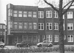 Casa en Leplaan, La Haya (1919), junto con Bernard Bijvoet.
