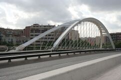 Puente Bach de Roda - Felipe II, Barcelona, España. (1984-1987)