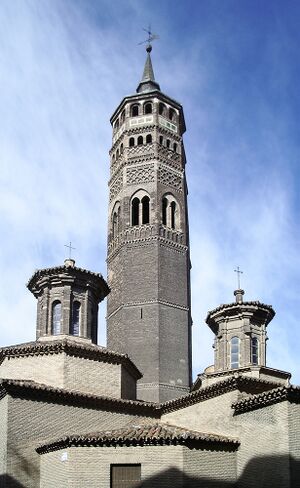Torre y linternas de San Pablo.jpg