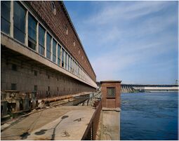 Estacionhidroelectrica Dnieper.2.jpg