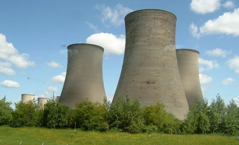 Archivo:Didcot power station cooling tower zootalures.jpg
