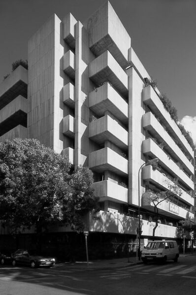 Archivo:JavierCarvajal.EdificioCaracas.jpg