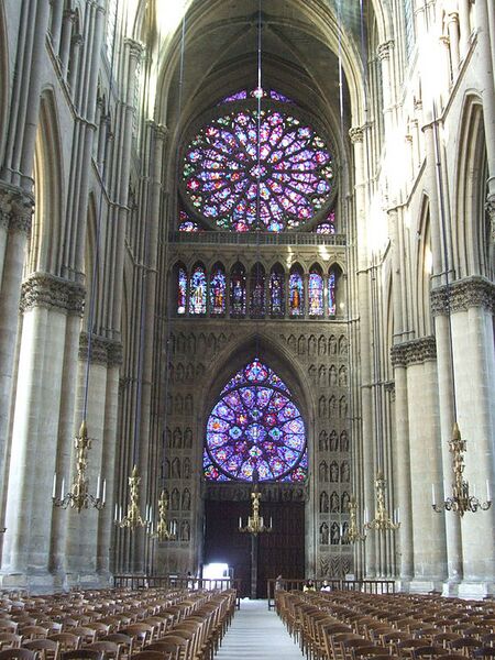 Archivo:Reims Cathedrale Notre Dame interior 002.JPG
