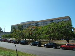 Facultad de Arquitectura, en el campus de la Universidad de Brasil (UFRJ), ilha do Fundão (1961)