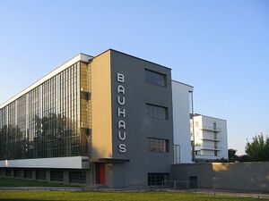 Bauhaus-Dessau main building.jpg