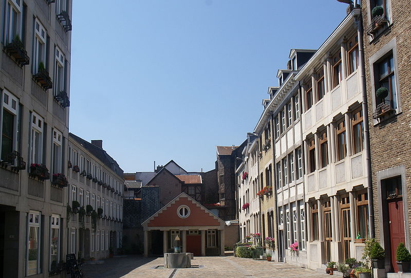 Archivo:Liège Vandenhove Cour Saint antoine.jpeg