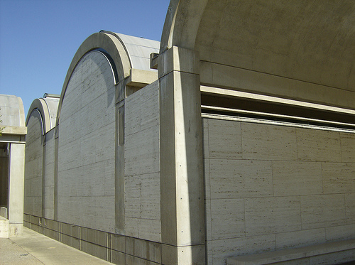 Archivo:Louis Kahn.Museo de Arte Kimbell.3.jpg