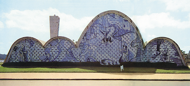 Archivo:Niemeyer.IglesiaSanFrancisco.6.jpg
