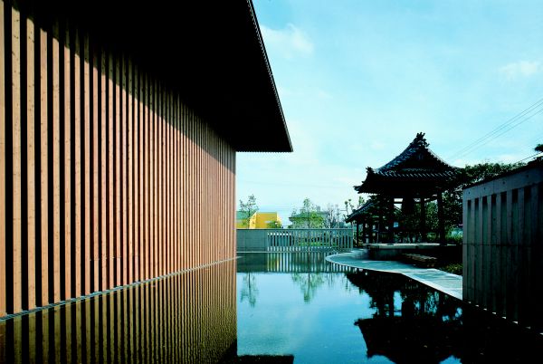 Archivo:Tadao.TemploKomyoJi4.jpg