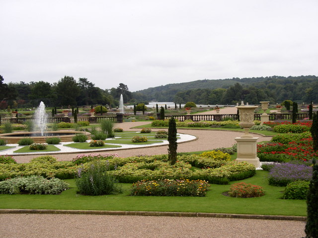 Archivo:Trentham Gardens in 2005.jpg