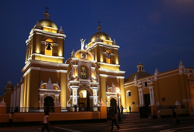 Archivo:Catedral Trujillo.JPG