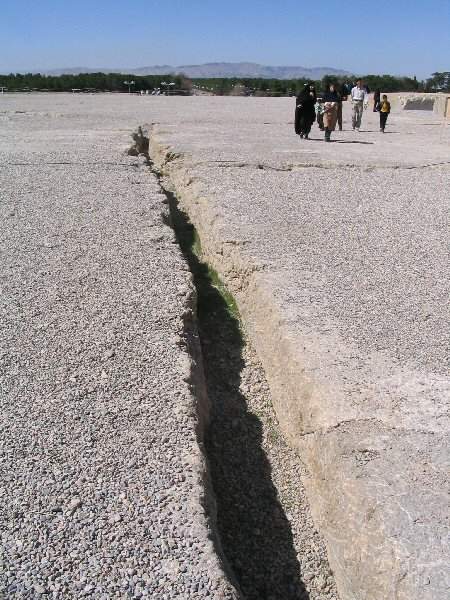 Archivo:Persepolis drain.jpg