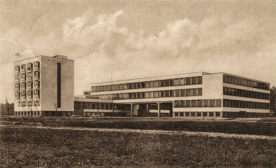 Archivo:Gropius.Edificio Bauhaus.9.jpg
