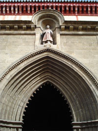 Archivo:Arco-Ojival-Catedral-San-Es.jpg