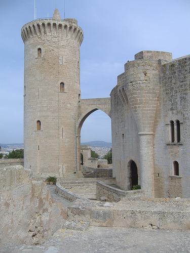 Archivo:Castillo de Bellver.jpg