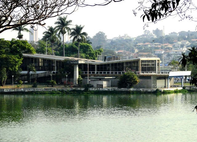 Archivo:Niemeyer.ClubNautico.jpg