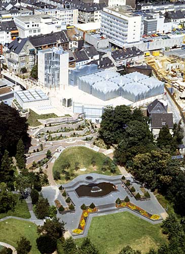 Archivo:HansHollein.Museo Abteiberg.jpg