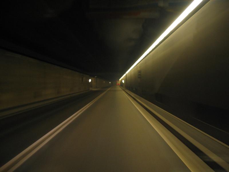 Archivo:St Gotthardt-Tunnel.jpg