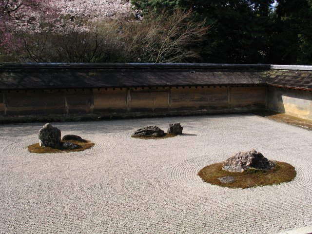 Archivo:RyoanJi-Dry garden.jpg