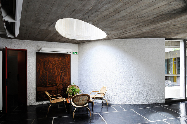 Archivo:Le Corbusier.Casa de Brasil.7.jpg