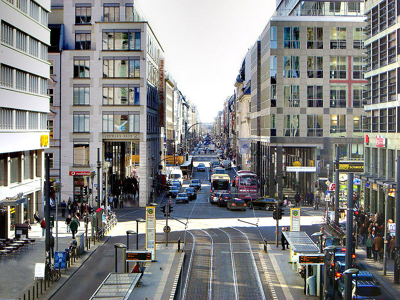 Archivo:Berlin Downtown Friedrichstraße.jpg