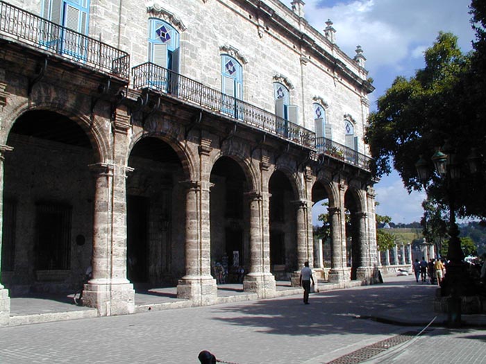 Archivo:Palacio-del-Segundo-Cabo.jpg