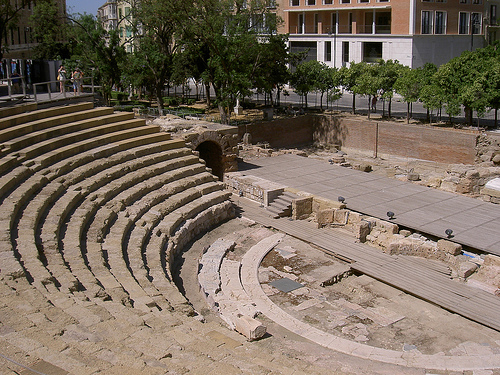 Archivo:Teatro romano de Málaga.1.jpg