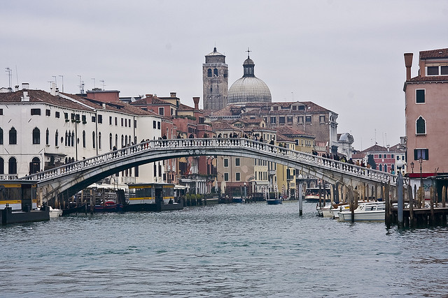 Archivo:Venecia.PuenteDescalzos.1.jpg