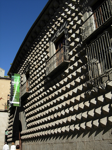 Archivo:Casa de los picos. Segovia.2.jpg