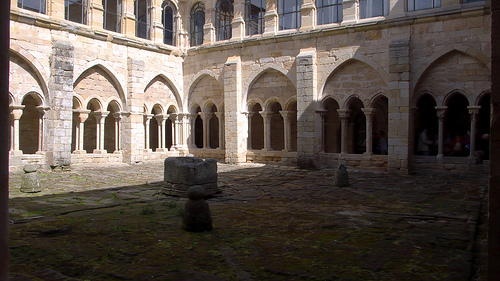 Archivo:Monasterio de Santa María la Real.jpg