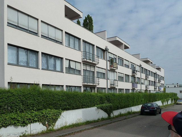 Archivo:Mies van der Rohe.Apartamentos Weissenhof.1.jpg