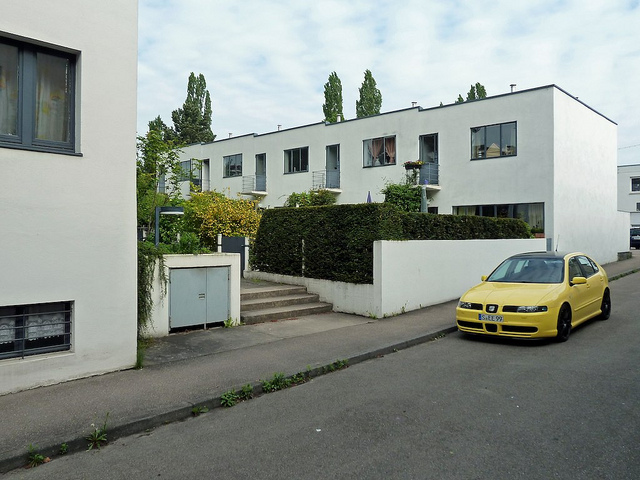 Archivo:Jacobus Johannes Pieter Oud.5 viviendas en hilera. Weissenhof.2.jpg