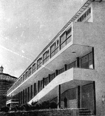 Archivo:Niemeyer.GrandeHotelOuroPreto.jpg